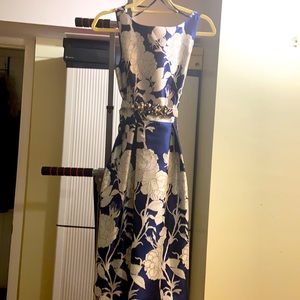 Eliza F,cocktail dress,size 6 use ons .